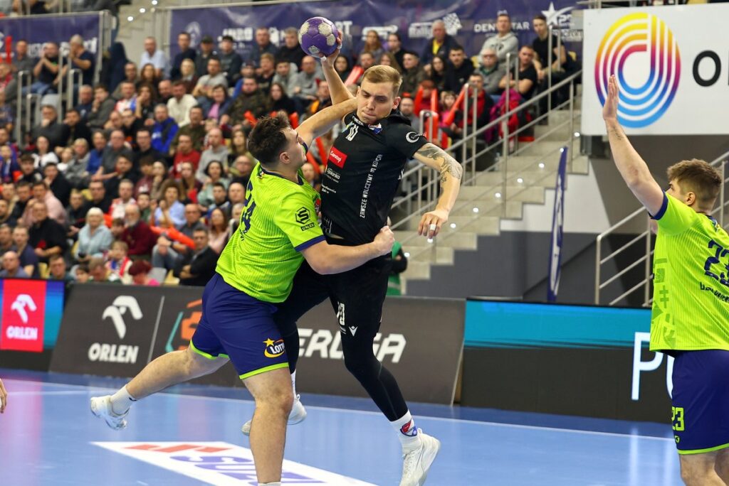 Gwardia Opole triumfuje w końcówce roku! Pierwsze domowe zwycięstwo w sezonie