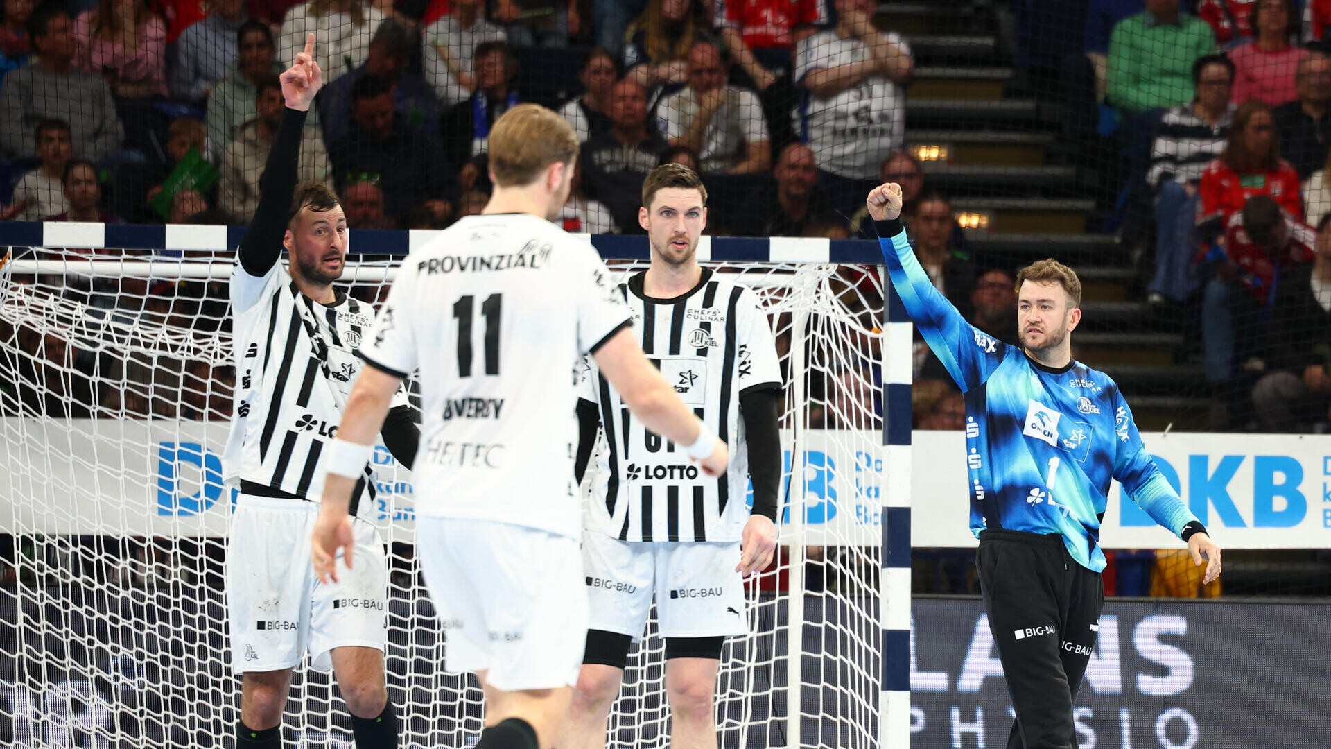 THW Kiel pewnie wygrywa małe derby z HSV Hamburg